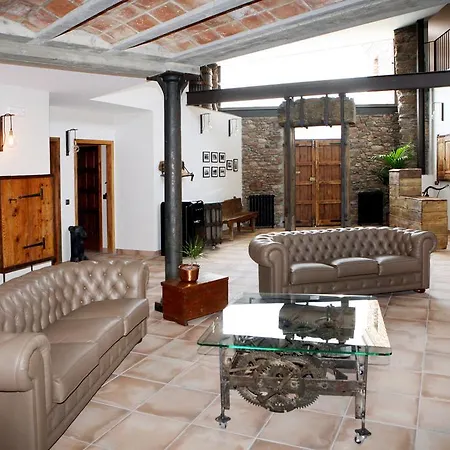 Borda Guiu - Adults Only - *